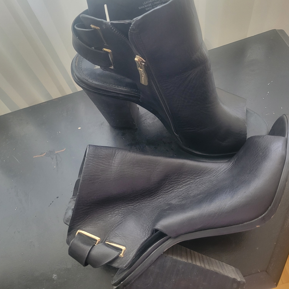 Leather BCBG Black Heeled Boots - Shoes with Sleek Cutout Design